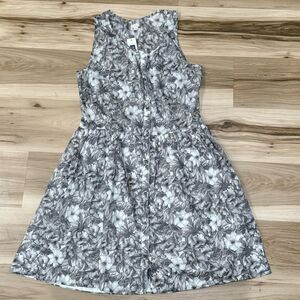 NEW Gap Split Neck Grey White Floral Mini Fit and Flare Dress Women’s 8